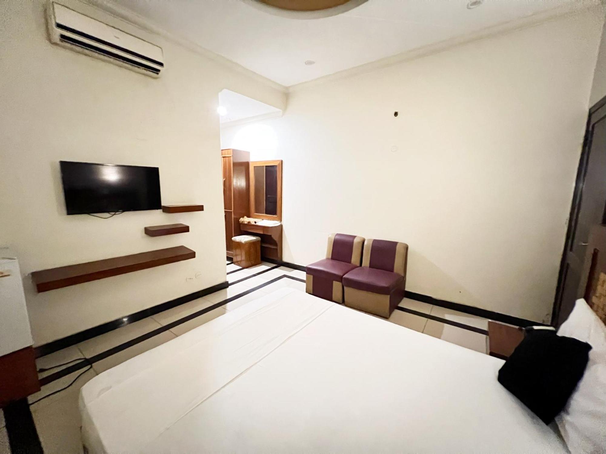 The Grand Hotel Multan Bagian luar foto