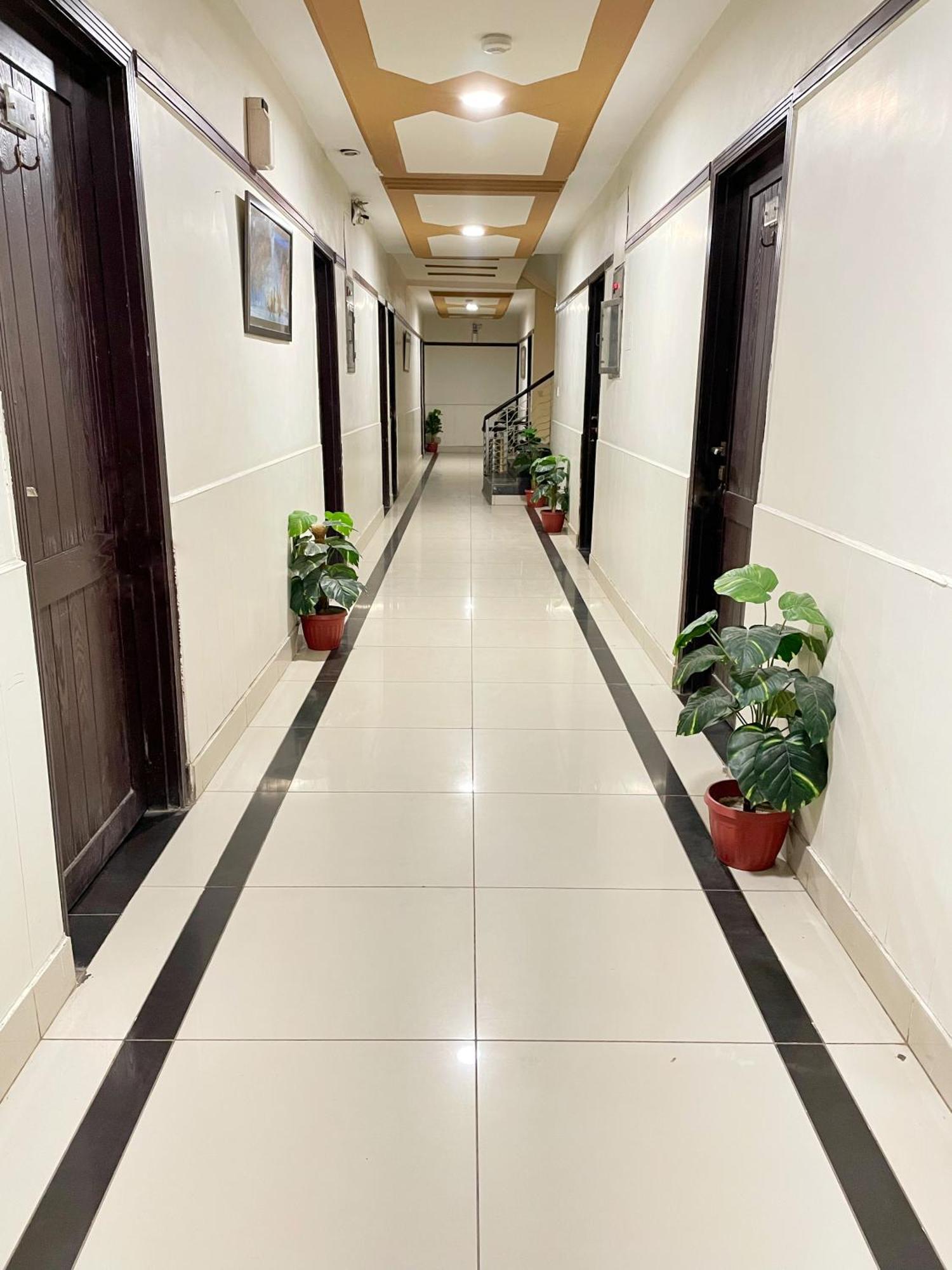 The Grand Hotel Multan Bagian luar foto