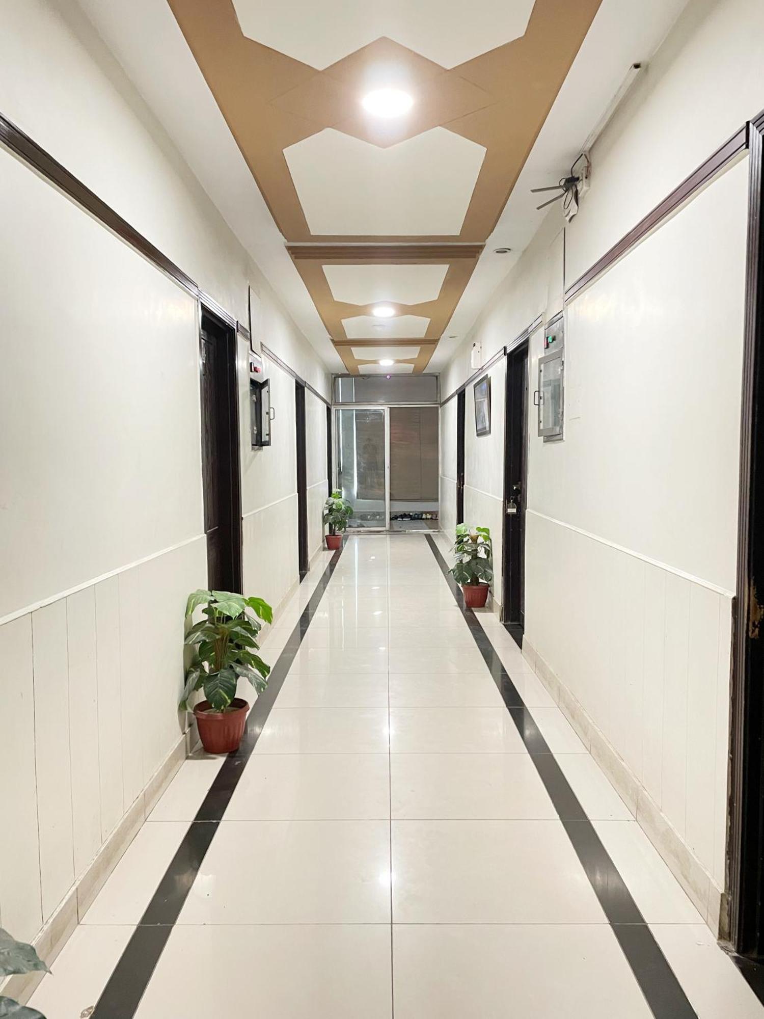 The Grand Hotel Multan Bagian luar foto