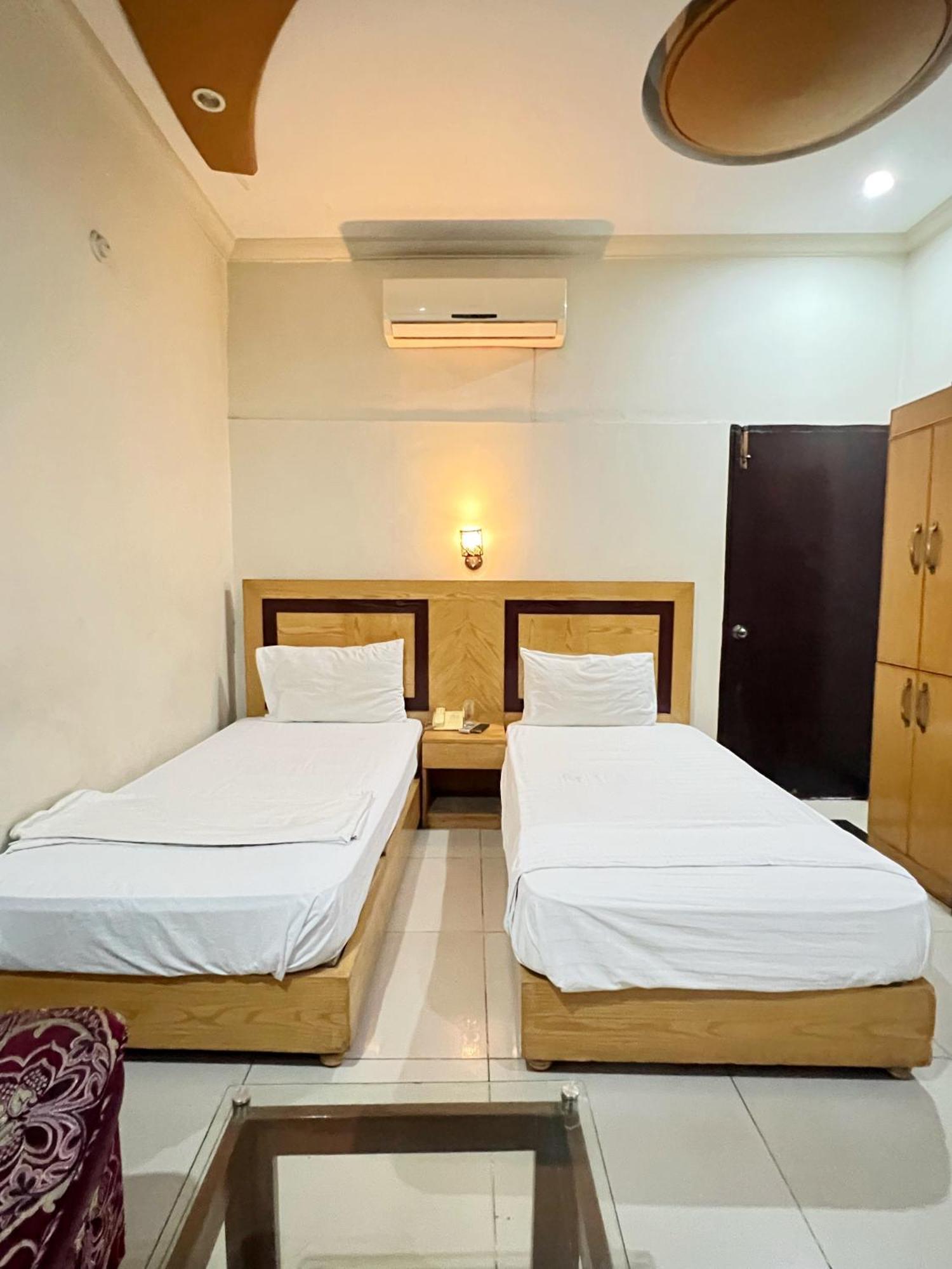 The Grand Hotel Multan Bagian luar foto