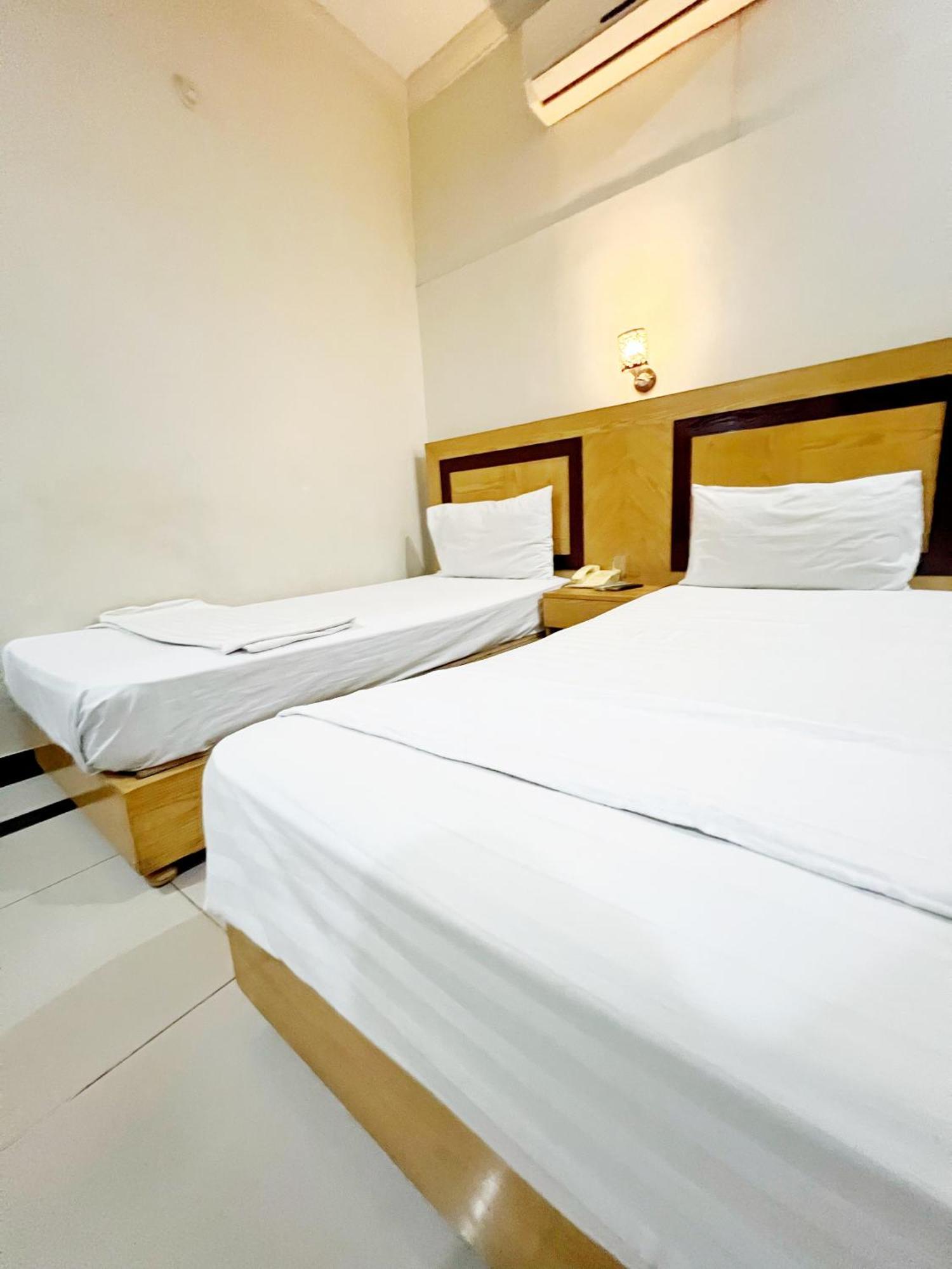 The Grand Hotel Multan Bagian luar foto