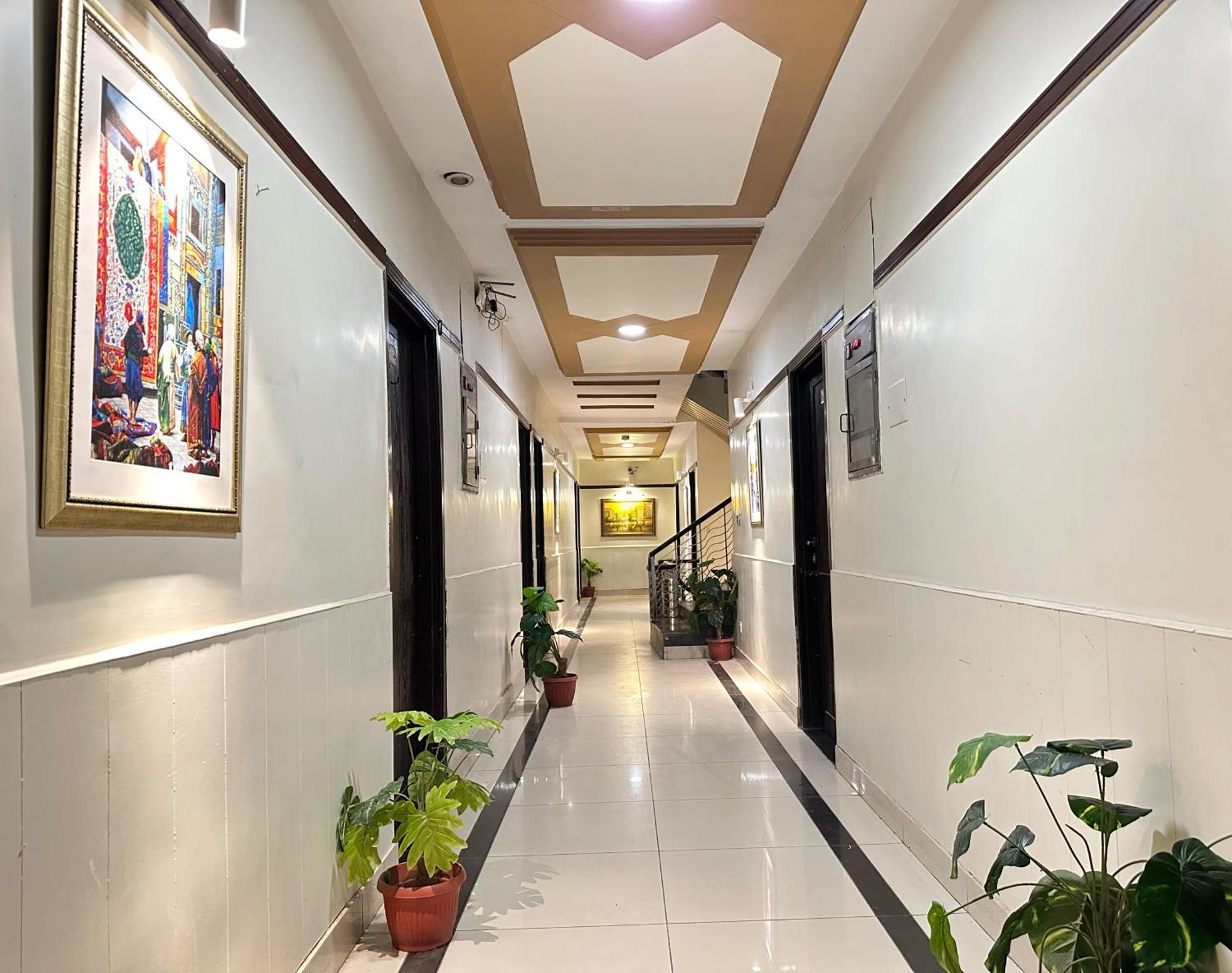 The Grand Hotel Multan Bagian luar foto